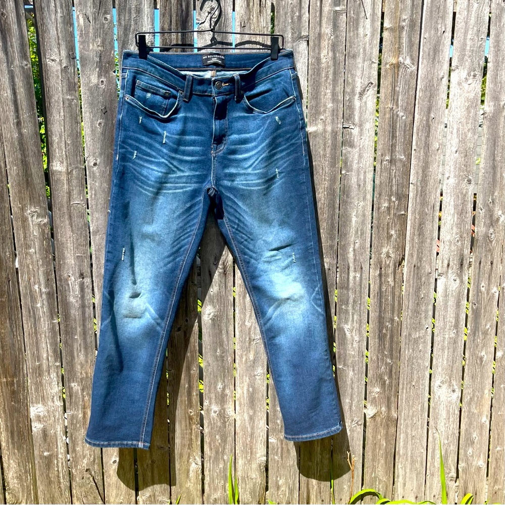 Men’s Distressed Jeans